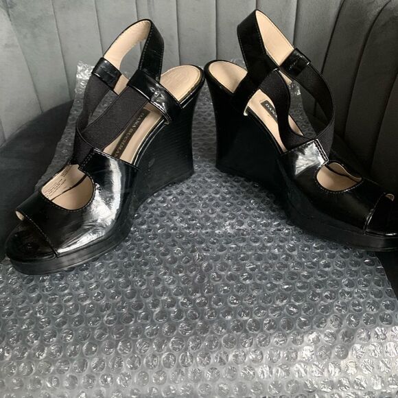 Dana Buckman Size 6 Black Patent Leather Slingback wedge sandals - Picture 1 of 10